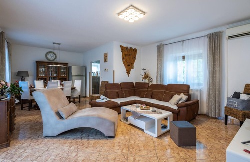 Marcana House | Awesome home in Marcana