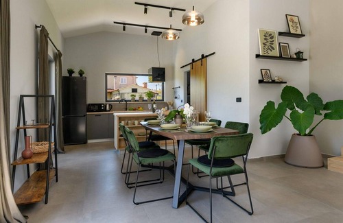 Filipana House | Awesome home in Marcana with WiFi