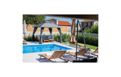 Metkovic House | Awesome Home In Metkovic