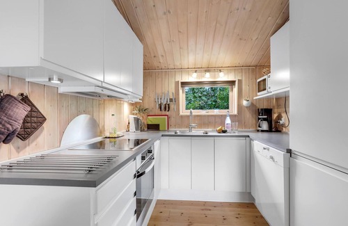 Bedegaard House | Awesome home in Nexø with sauna