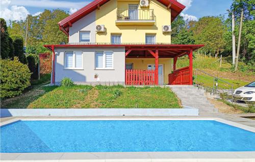 Kraljevec Sesvetski House | Awesome Home In Paruzevina With Sauna
