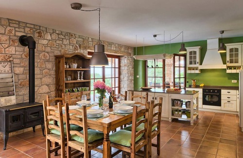 Kastelir-Labinci House | Awesome home in Porec