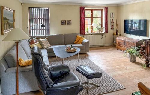 Sønder Felding House | Awesome Home In Sønder Felding With House A Panoramic View