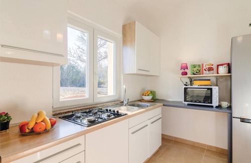 Valtura House | Awesome home in Valtura with WiFi