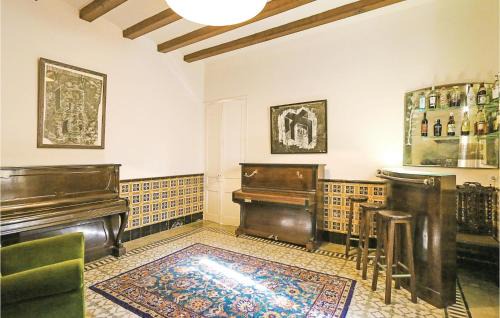 Vilanova del Valles House | Awesome Home In Vilanova Del Vallès