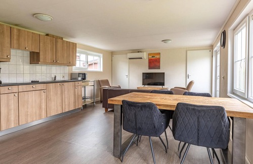 Wagenborgen House | Awesome home in Wagenborgen with WiFi