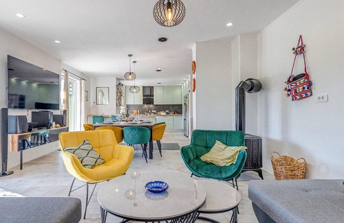 South Croatia Coast House | Awesome home in Zagvozd