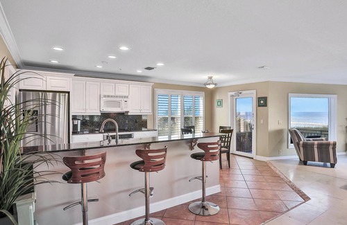 Jacksonville Beach House | Awesome Retreat Beach House – Centrally located at the City SHOPS & Restaurants!