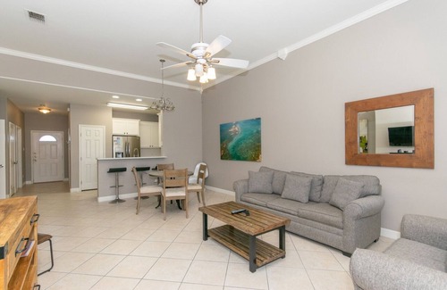 Port Aransas House | Awesome townhome w/pool one block from Beach!