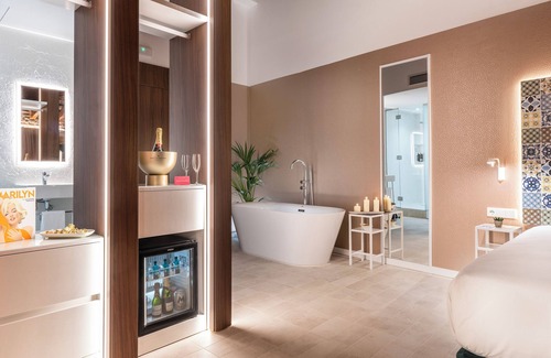 Barrio del Carmen Hotel | Axel Hotel Valencia – Adults Only