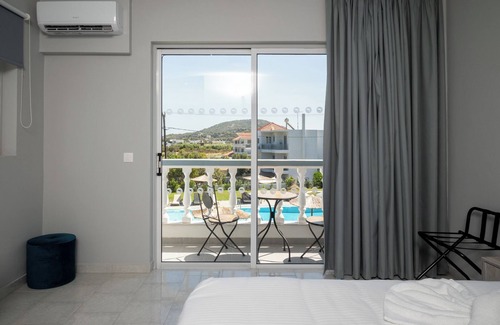 Theologos Hotel | Ayit Hotel