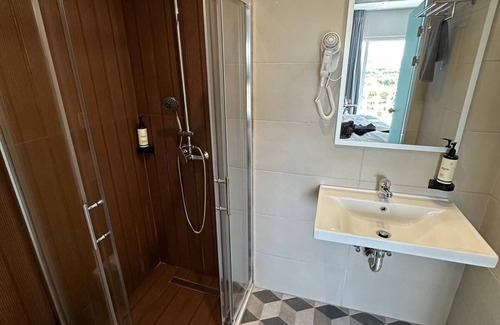 Theologos Hotel | Ayit Hotel