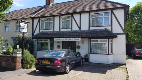 Cambridge House | Aylesbray Lodge