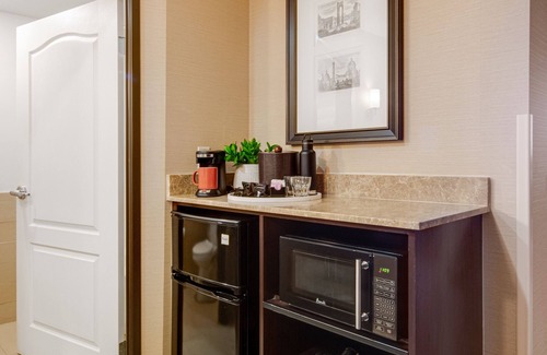 Moreno Valley Hotel | Ayres Hotel & Spa Moreno Valley
