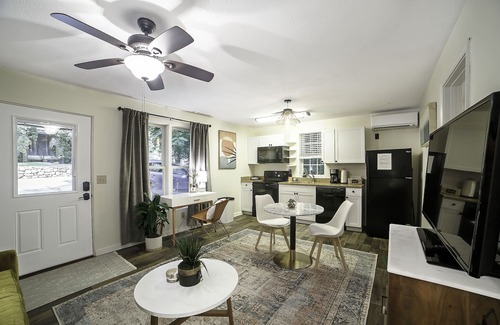 Avery Creek House | Azalea Cottage - Perfect couples retreat in AVL