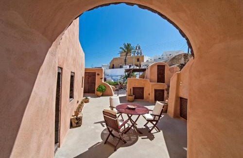 Finikia House | Azalea Houses