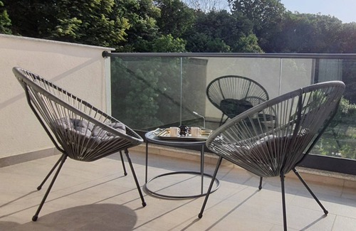 Sector 1 Apartment | Aze Forest Whisper - perfect for Therme Bucharest or Northern Bucharest travel