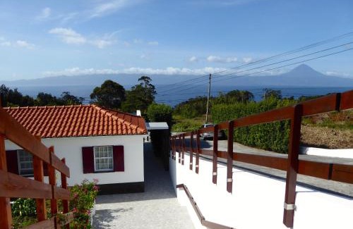 Urzelina House | Azorean Cottage São Jorge