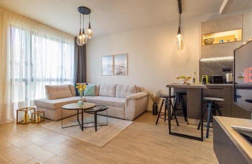 Saints Constantine and Helena Apartment | Azur Alegria Studio by RV Apartments - free parking & pool