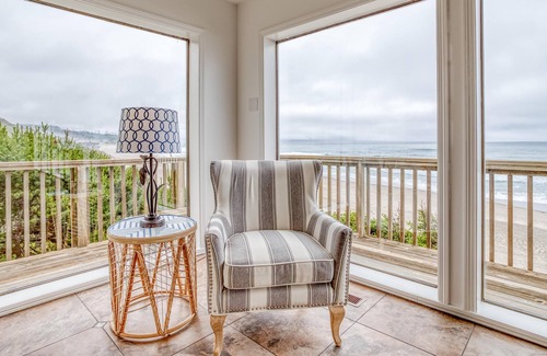Lincoln Beach House | Azul Jewel