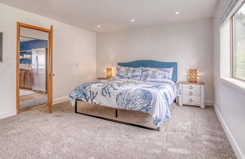 Lincoln Beach House | Azul Jewel