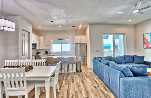 Madeira Beach House | Azul Townhomes A5