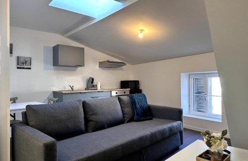 Clermont-Ferrand Apartment | Azur & Serenity