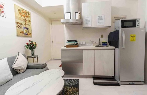 Taguig Apartment | Azure 1BR Citylights With Netlfix Near Airport