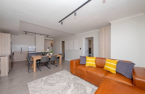 Big Bay Apartment | Azure 22 - Loadshedding Free Apartment by HMH