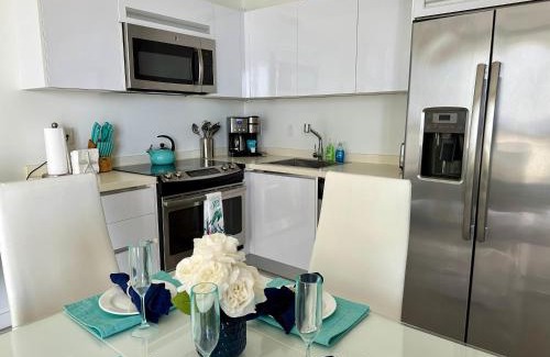 Noord Apartment | Azure 515 Aruba Vacation Sunset Breeze