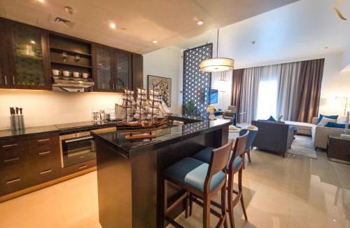 Abu Dhabi Apartment | Azure Crest 2BR - Luxurious Ocean View Apartment Near Marina Mall