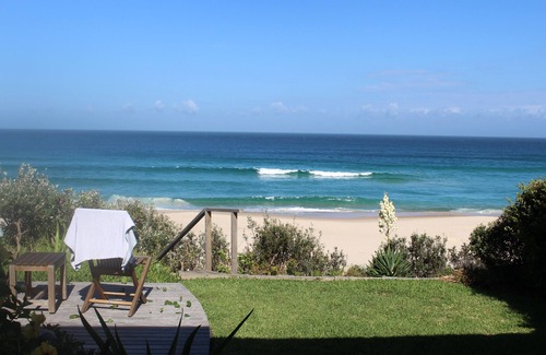 Boomerang Beach House | Azure on the Beach 1 Top 10 Beach House.n