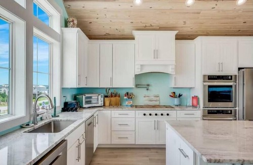 North Topsail Beach House | Azurelair - Ultra Luxurious 12 BR Home - Private Pool, Rooftop Deck with Hot