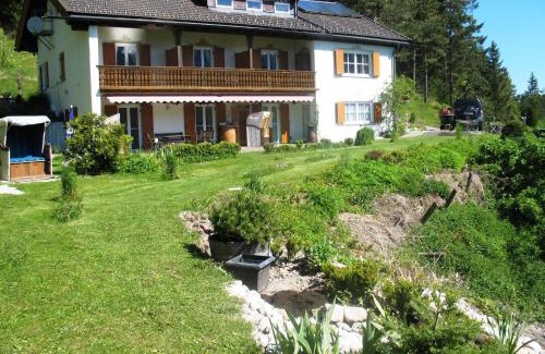 Mittenwald Bed & Breakfast | Bäckeralm© - B&B 16 +