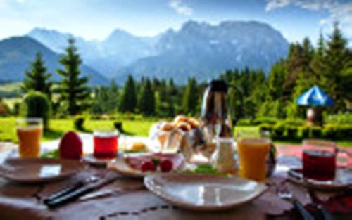 Mittenwald Bed & Breakfast | Bäckeralm© - B&B 16 +