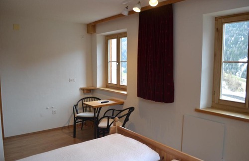 Ardez Bed & Breakfast | B&B Chasa Arfusch