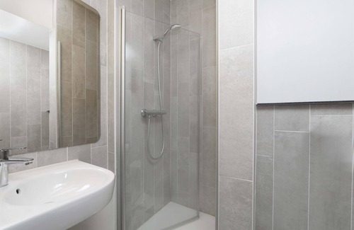 Lowenbruch Hotel | B&B HOTEL Berlin Genshagen-Süd