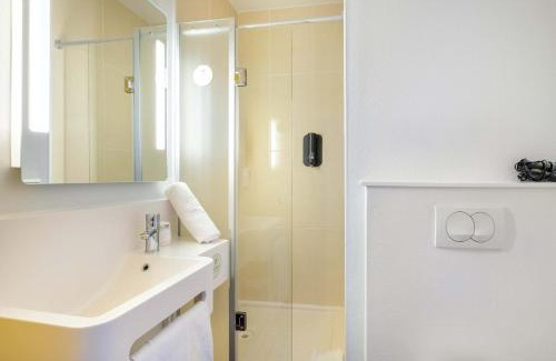 La Bocca Hotel | B&B HOTEL Cannes La Bocca Plage
