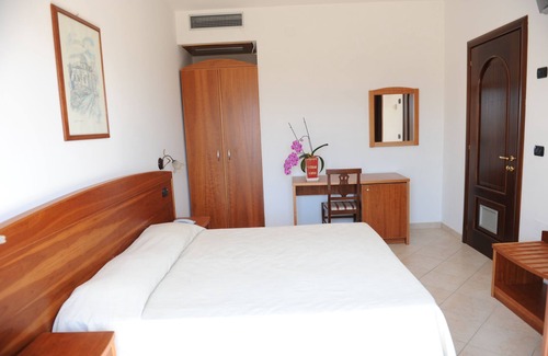 Briatico Hotel | B&B - Hotel con Piscina