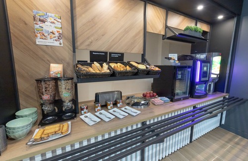 Anatole France Danton Hotel | B&B Hotel Le Havre Centre Gare