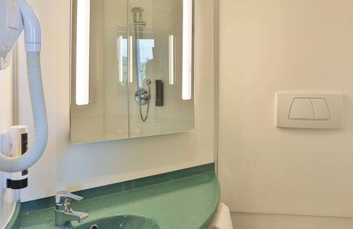 Les Sables d'Olonne Hotel | B&B HOTEL Les Sables-d'Olonne Centre Gare