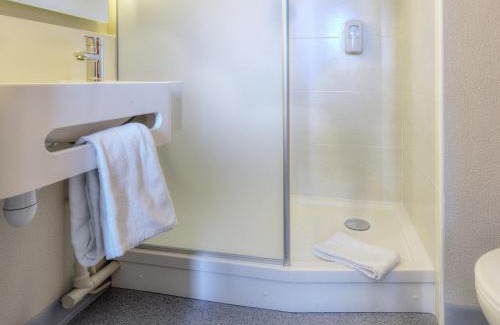 Les Crottes Hotel | B&B HOTEL Marseille Les Ports