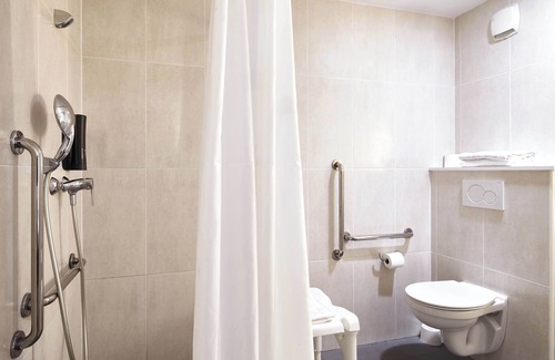 Chemin de l'Ile Hotel | B&B HOTEL NANTERRE Rueil Malmaison