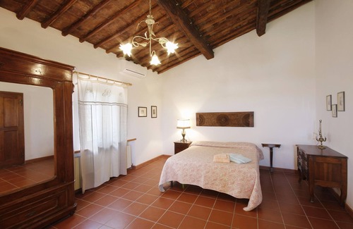 Sovicille Bed & Breakfast | B&B in historic villa with the warm welcome of a family.