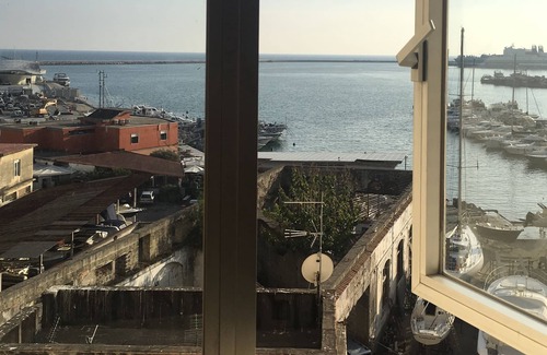 Historical Downtown Salerno Apartment | B&B LIVING ON THE PORT - Room "Il Balcone sul Porto"