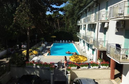 Milano Marittima Hotel | B&B Promenade Hotel Simple con Piscina