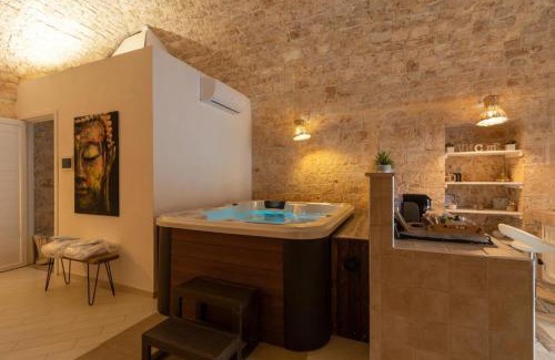Turi Apartment | B&B Puglia - Mi Casa Luxury Suite - Room with Hydromassage Pool