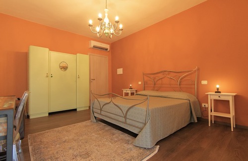 Rapolano Terme Bed & Breakfast | B&B San Paterno industrial Vintage triple room