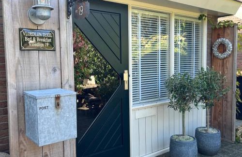 Den Burg Bed & Breakfast | B&B Vloedlijn Texel