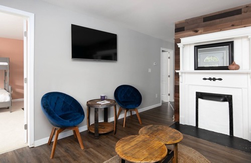 Downtown House | B&Ds Cottage l 1 mile to Rupp & Main l Cheery 3B2B
